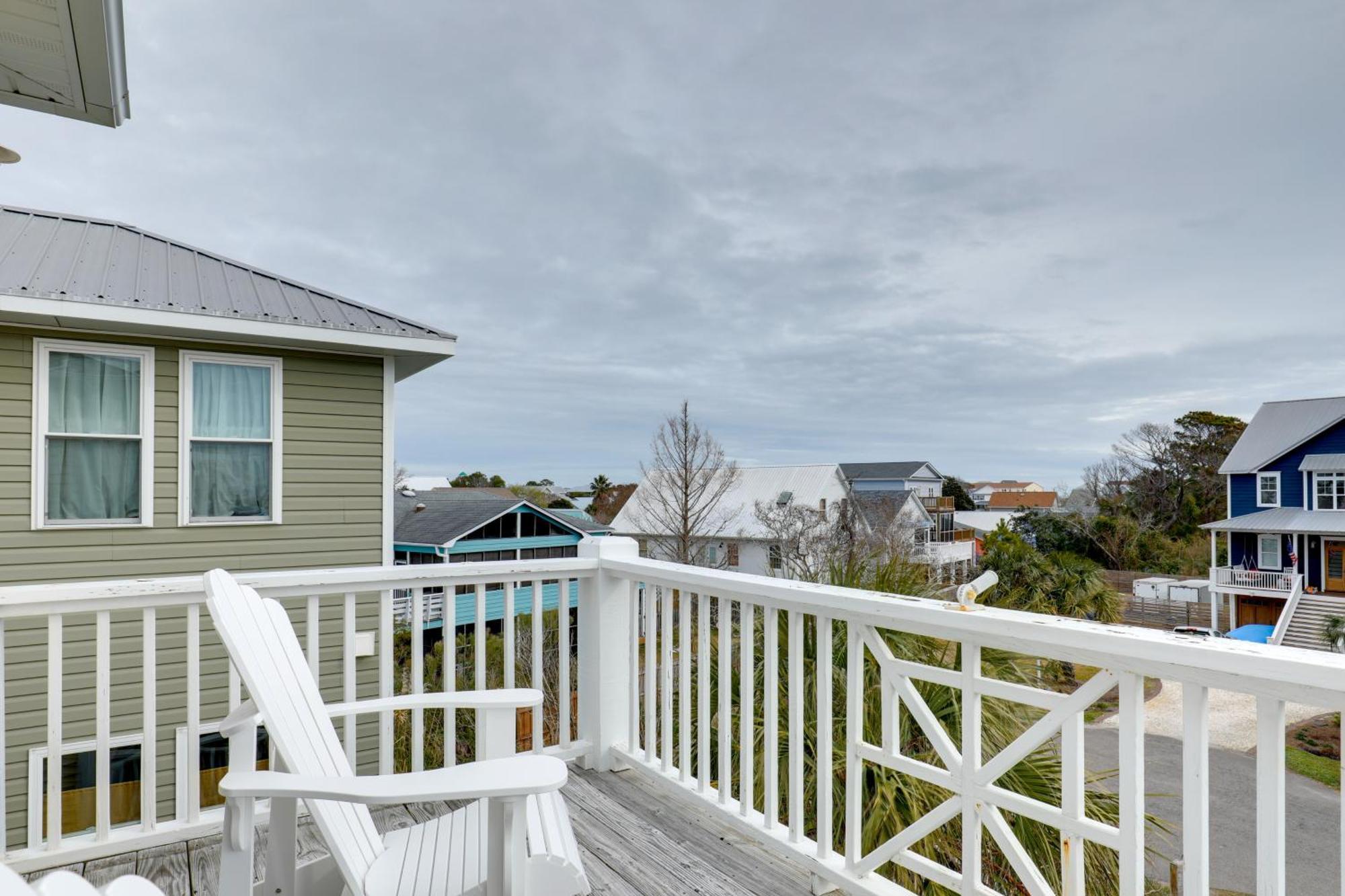 Carolina Beach Home With Balconies, Walk To Beach! Exterior foto